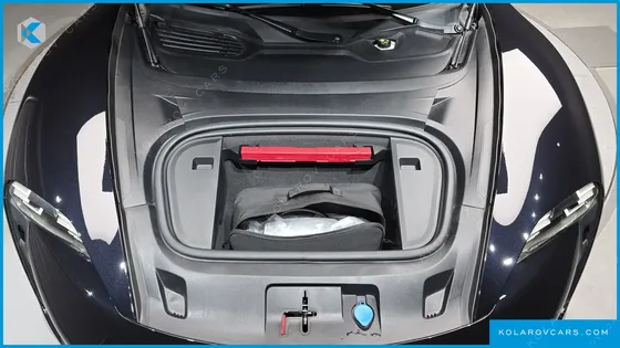 PORSCHE TAYCAN BASE