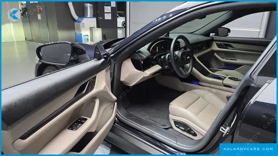 PORSCHE TAYCAN BASE