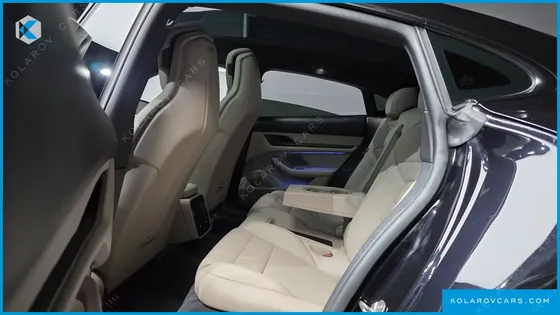 PORSCHE TAYCAN BASE