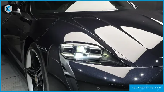PORSCHE TAYCAN BASE