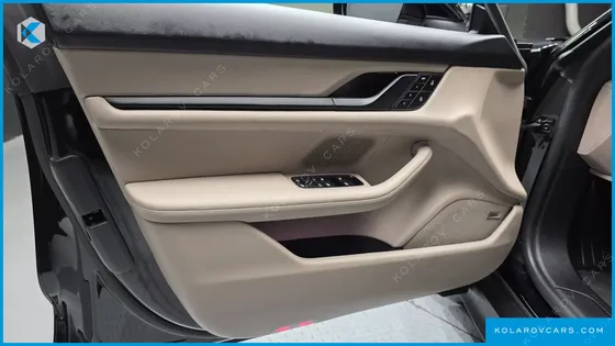 PORSCHE TAYCAN BASE
