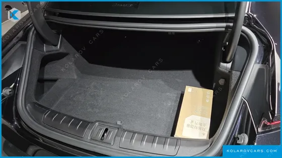 PORSCHE TAYCAN BASE