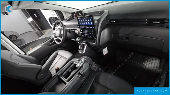 HYUNDAI STARIA L3.5 CARGO 3-SEATER