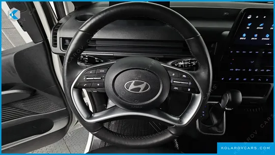 HYUNDAI STARIA L3.5 CARGO 3-SEATER