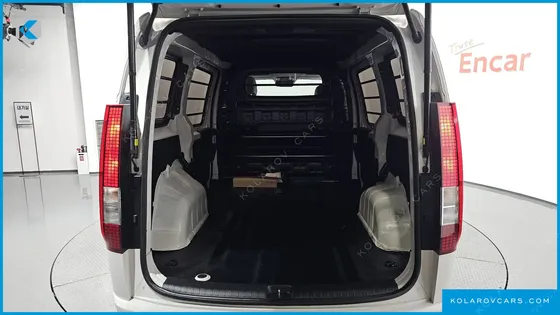 HYUNDAI STARIA L3.5 CARGO 3-SEATER