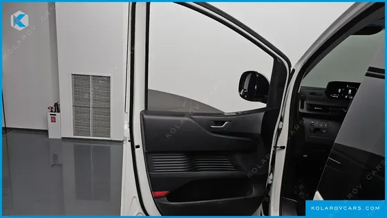 HYUNDAI STARIA L3.5 CARGO 3-SEATER