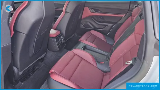 PORSCHE TAYCAN BASE