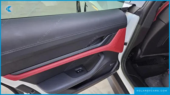PORSCHE TAYCAN BASE