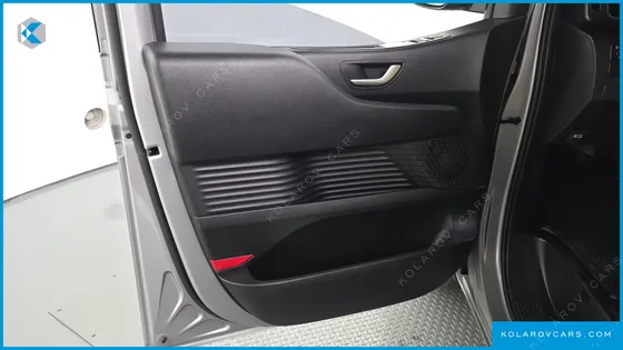 HYUNDAI STARIA CARGO 3-SEATER