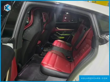 PORSCHE TAYCAN GTS