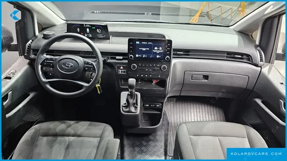 HYUNDAI STARIA CARGO 5-SEATER