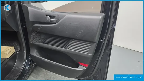 HYUNDAI STARIA CARGO 3-SEATER