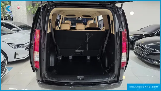 HYUNDAI STARIA TOURER 9-SEATER