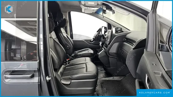 HYUNDAI STARIA CARGO 3-SEATER
