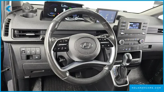 HYUNDAI STARIA CARGO 3-SEATER