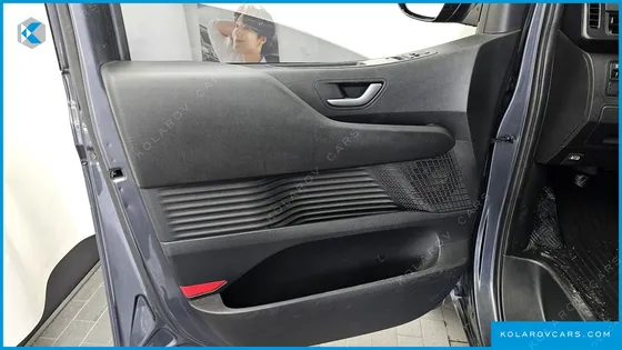 HYUNDAI STARIA CARGO 3-SEATER