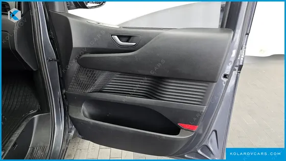 HYUNDAI STARIA CARGO 3-SEATER