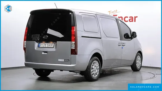HYUNDAI STARIA CARGO 3-SEATER
