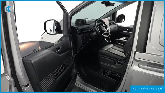 HYUNDAI STARIA CARGO 3-SEATER
