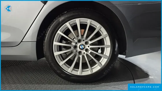 BMW 5 SERIES 520I LUXURY
