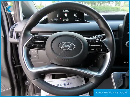 HYUNDAI STARIA CARGO 3-SEATER