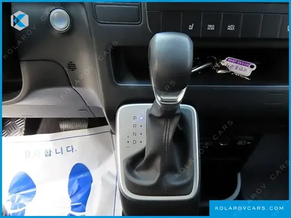 HYUNDAI STARIA CARGO 3-SEATER