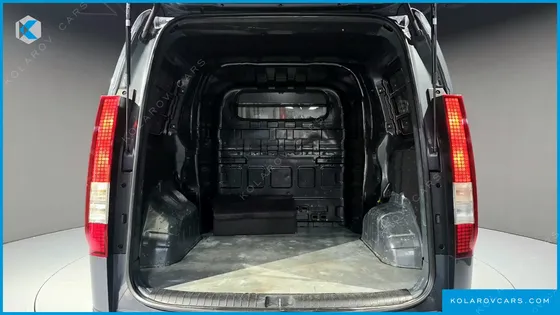 HYUNDAI STARIA L3.5 CARGO 5-SEATER