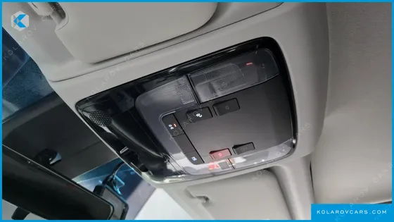 HYUNDAI STARIA L3.5 CARGO 5-SEATER