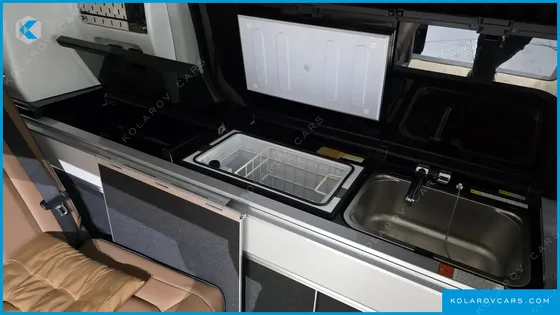 HYUNDAI STARIA 4WD CAMPER