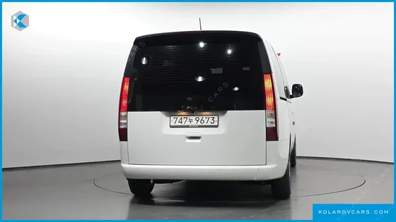 HYUNDAI STARIA TOURER 11-SEATER