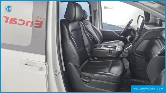 HYUNDAI STARIA TOURER 11-SEATER