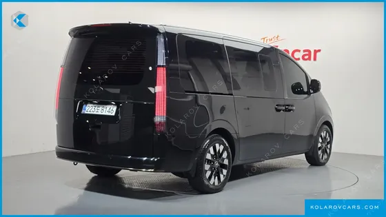 HYUNDAI STARIA HEV 1.6 LOUNGE 7-SEATER