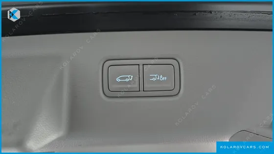 HYUNDAI STARIA HEV 1.6 LOUNGE 7-SEATER