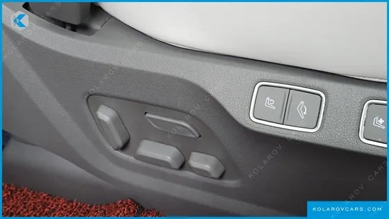 HYUNDAI STARIA HEV 1.6 LOUNGE 7-SEATER