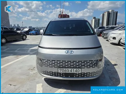 HYUNDAI STARIA TOURER 11-SEATER