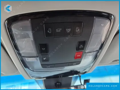 HYUNDAI STARIA TOURER 11-SEATER