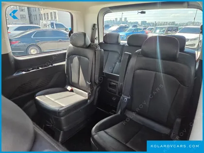 HYUNDAI STARIA TOURER 11-SEATER