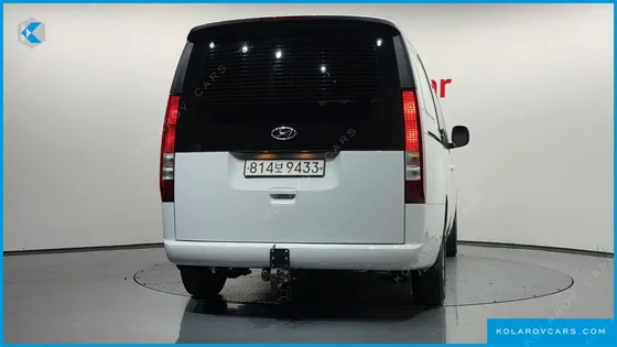 HYUNDAI STARIA CARGO 5-SEATER