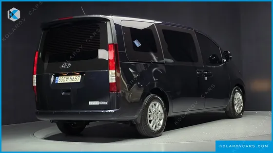 HYUNDAI STARIA CARGO 5-SEATER
