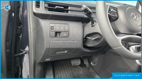 HYUNDAI STARIA CARGO 5-SEATER