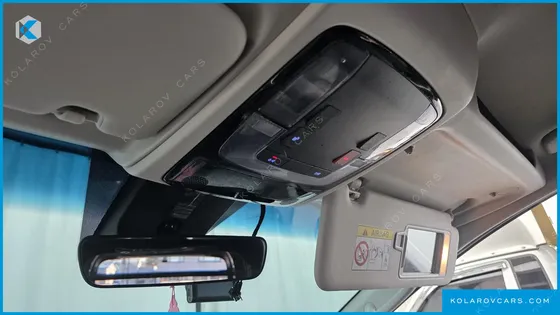 HYUNDAI STARIA CARGO 5-SEATER