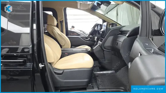 HYUNDAI STARIA L3.5 CARGO 5-SEATER