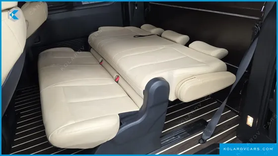 HYUNDAI STARIA L3.5 CARGO 5-SEATER