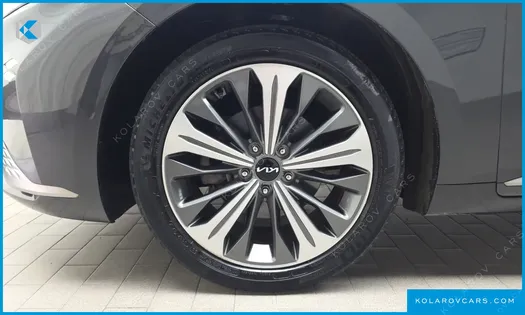 KIA K8 SIGNATURE