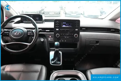 HYUNDAI STARIA CARGO 5-SEATER