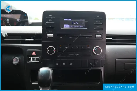 HYUNDAI STARIA CARGO 5-SEATER