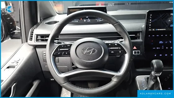 HYUNDAI STARIA CARGO 5-SEATER