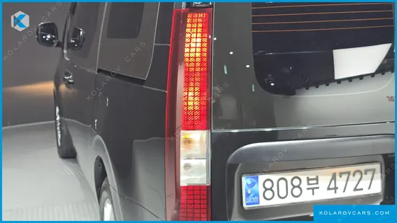 HYUNDAI STARIA CARGO 5-SEATER