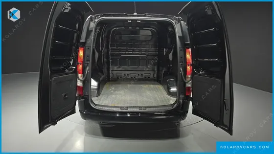 HYUNDAI STARIA CARGO 5-SEATER
