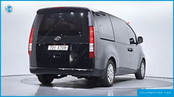 HYUNDAI STARIA TOURER 11-SEATER